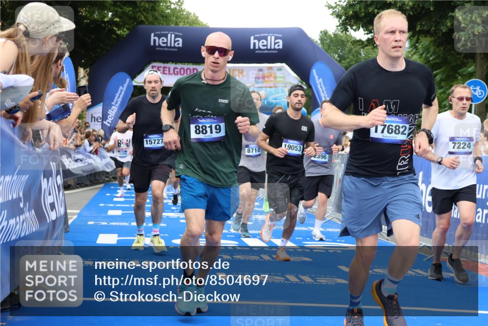 29.06.2025 - hella hamburg halbmarathon Strokosch-Dieckow http://msf.ph/oto/8504697 29.06.2025 10:51:45 Ziel 2396, 2818, 2823, 2880, 4297, 6286, 7224, 8710, 8819, 8856, 9793, 9959, 12224, 14012, 14458, 15427, 15496, 15727, 15831, 15899, 16907, 17682, 17815, 17962, 19020, 19053, 19137 meine-sportfotos.de