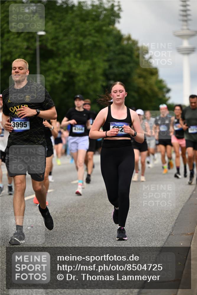 29.06.2025 - hella hamburg halbmarathon Dr. Thomas Lammeyer http://msf.ph/oto/8504725 29.06.2025 10:26:48 Kennedybrücke 1598, 2351, 2479, 2744, 2886, 3430, 3458, 3600, 3910, 3995, 4113, 4114, 4131, 4190, 4266, 4366, 4559, 4829, 4970, 6049, 6303, 6307, 6820, 6826, 6849, 6881, 6899, 6977, 7097, 7162, 7188, 7190, 7276, 7925, 8511, 8855, 8931, 9392, 10065, 10210, 10241, 10573, 10663, 10739, 10917, 10961, 11046 meine-sportfotos.de