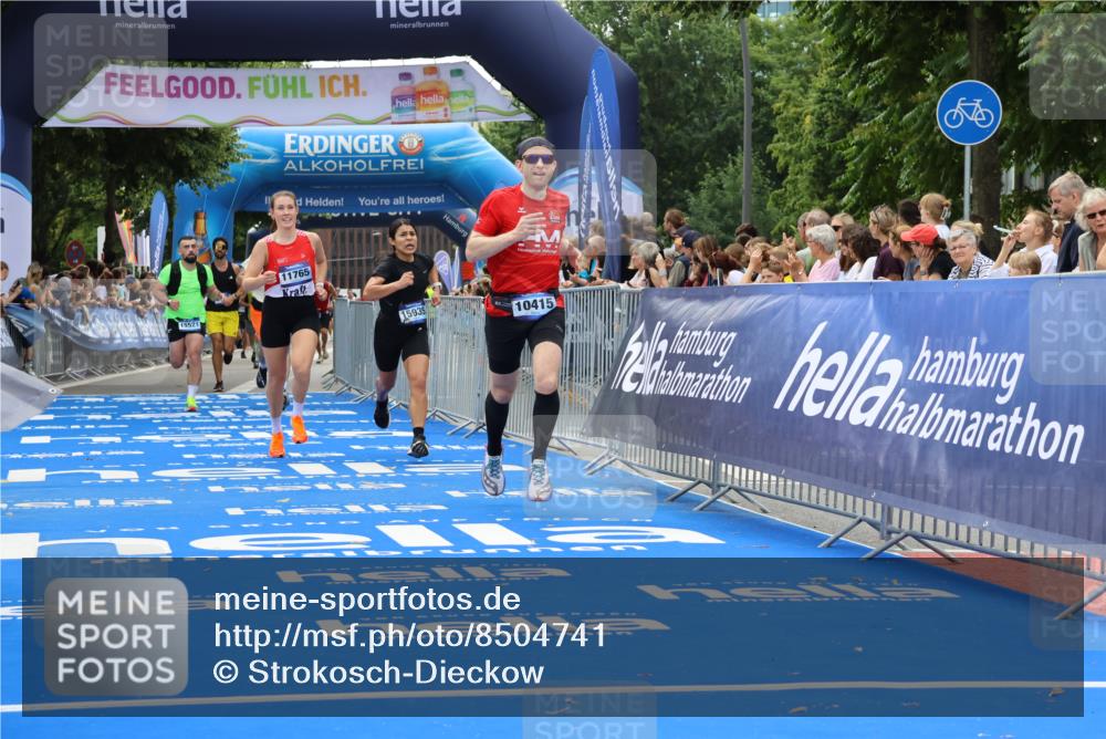 29.06.2025 - hella hamburg halbmarathon Strokosch-Dieckow http://msf.ph/oto/8504741 29.06.2025 10:41:48 Ziel 1169, 1512, 1763, 7092, 10415, 11765, 14346, 15521, 15535, 15935, 16507 meine-sportfotos.de