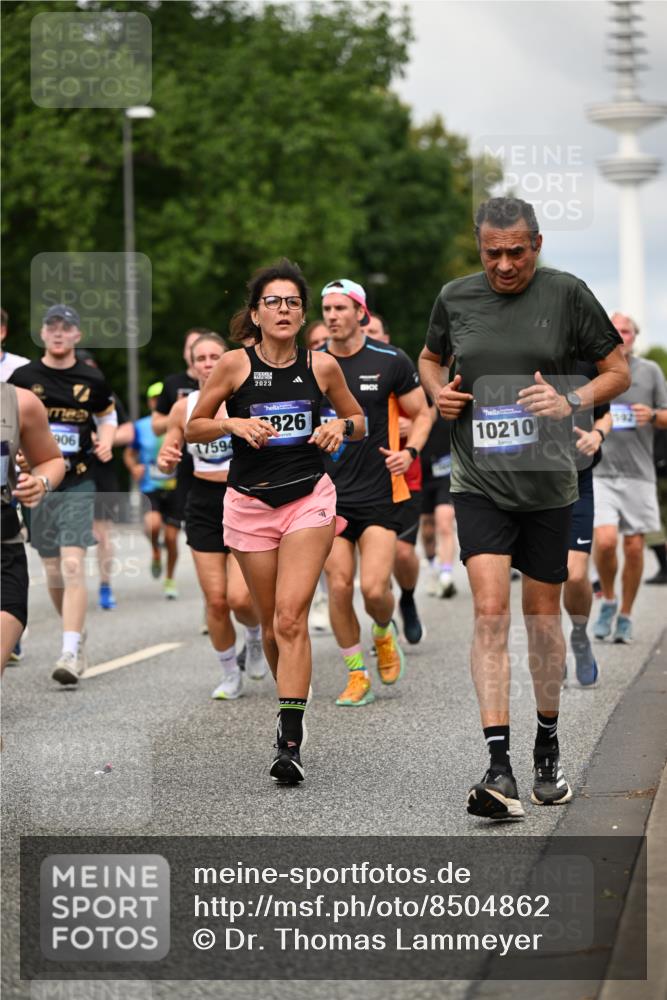 29.06.2025 - hella hamburg halbmarathon Dr. Thomas Lammeyer http://msf.ph/oto/8504862 29.06.2025 10:26:52 Kennedybrücke 2351, 2479, 2744, 2886, 3430, 3600, 3601, 3910, 3995, 4131, 4190, 4266, 4366, 4559, 4829, 4970, 6048, 6049, 6307, 6820, 6826, 6881, 6899, 7188, 7190, 7276, 7925, 8511, 8855, 8931, 9392, 10065, 10210, 10432, 10573, 10739, 10917, 11046 meine-sportfotos.de