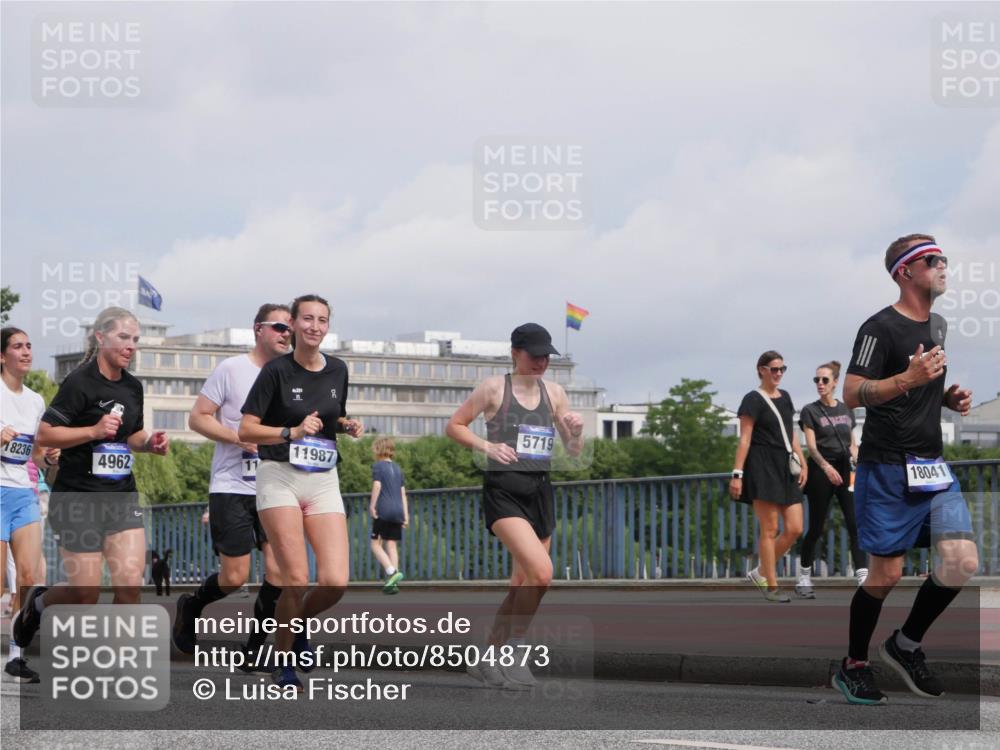 29.06.2025 - hella hamburg halbmarathon Luisa Fischer http://msf.ph/oto/8504873 29.06.2025 10:16:54 Kennedybrücke 8236, 11, 4962, 6, 2, 50, 11987, 5719, 18041, 1747, 4032, 4962, 5719, 6089, 9141, 9886 meine-sportfotos.de
