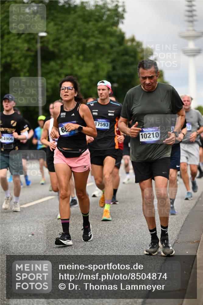29.06.2025 - hella hamburg halbmarathon Dr. Thomas Lammeyer http://msf.ph/oto/8504874 29.06.2025 10:26:52 Kennedybrücke 2351, 2479, 2744, 2886, 3430, 3600, 3601, 3910, 3995, 4131, 4190, 4266, 4366, 4559, 4829, 4970, 6048, 6049, 6307, 6820, 6826, 6881, 6899, 7188, 7190, 7276, 7925, 8511, 8855, 8931, 9392, 10065, 10210, 10432, 10573, 10739, 10917, 11046 meine-sportfotos.de