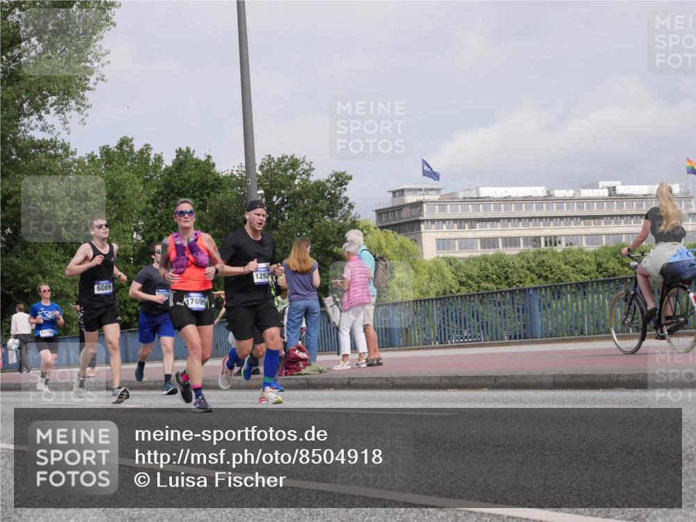 29.06.2025 - hella hamburg halbmarathon Luisa Fischer http://msf.ph/oto/8504918 29.06.2025 10:17:01 Kennedybrücke 38, 13788, 6089, 15040, 17699, 12938, 6089, 8001, 9141, 9845 meine-sportfotos.de