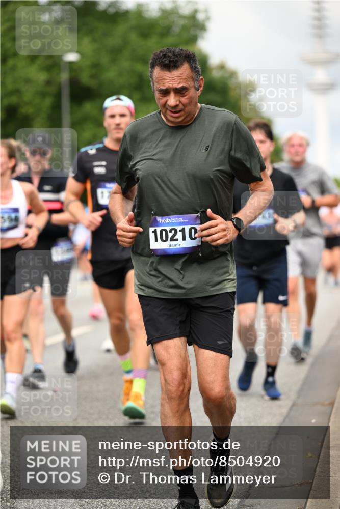 29.06.2025 - hella hamburg halbmarathon Dr. Thomas Lammeyer http://msf.ph/oto/8504920 29.06.2025 10:26:54 Kennedybrücke 2351, 2479, 2744, 2886, 3430, 3600, 3601, 3995, 4131, 4190, 4266, 4366, 4559, 4970, 6048, 6049, 6307, 6820, 6826, 6881, 6899, 7188, 7190, 7276, 7925, 8511, 8855, 8931, 9392, 10065, 10210, 10432, 10573, 10739, 10917 meine-sportfotos.de