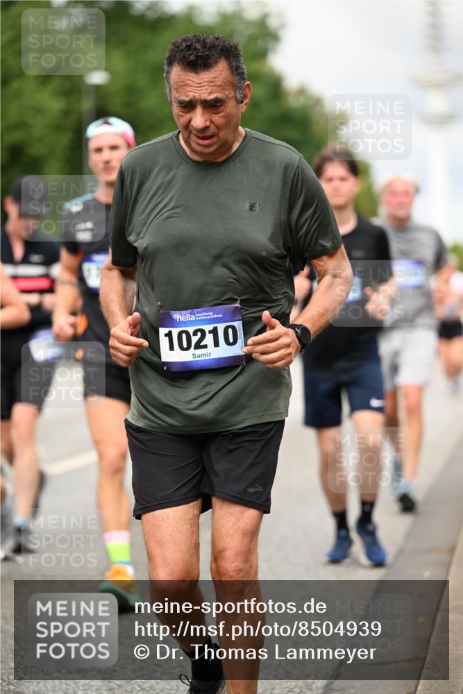 29.06.2025 - hella hamburg halbmarathon Dr. Thomas Lammeyer http://msf.ph/oto/8504939 29.06.2025 10:26:54 Kennedybrücke 2351, 2479, 2744, 2886, 3430, 3600, 3601, 3995, 4131, 4190, 4266, 4366, 4559, 4970, 6048, 6049, 6307, 6820, 6826, 6881, 6899, 7188, 7190, 7276, 7925, 8511, 8855, 8931, 9392, 10065, 10210, 10432, 10573, 10739, 10917 meine-sportfotos.de