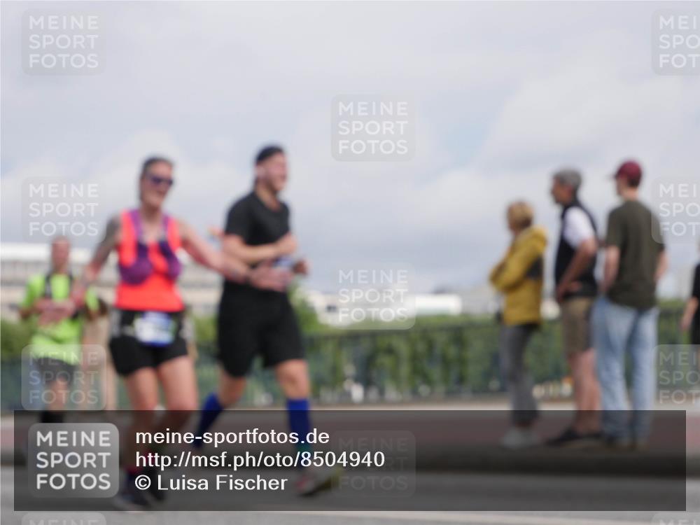 29.06.2025 - hella hamburg halbmarathon Luisa Fischer http://msf.ph/oto/8504940 29.06.2025 10:17:04 Kennedybrücke 1406, 3939, 6089, 7802, 8001, 9845 meine-sportfotos.de