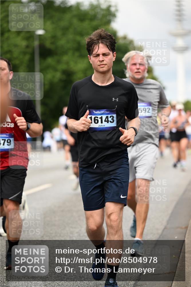 29.06.2025 - hella hamburg halbmarathon Dr. Thomas Lammeyer http://msf.ph/oto/8504978 29.06.2025 10:26:56 Kennedybrücke 2479, 2514, 2744, 2886, 3430, 3600, 3601, 3769, 3995, 4131, 4190, 4266, 4366, 4559, 4969, 4970, 5838, 6048, 6049, 6747, 6820, 6826, 6881, 6899, 7188, 7190, 7276, 7891, 7925, 8855, 8931, 9256, 9392, 10065, 10210, 10432, 10573, 10739, 10917 meine-sportfotos.de