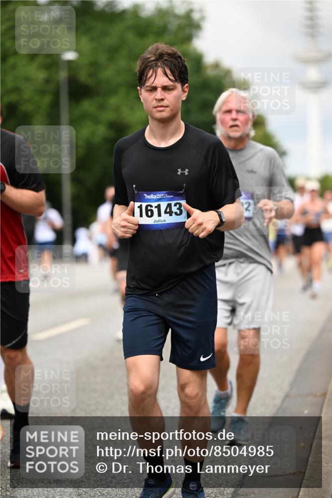 29.06.2025 - hella hamburg halbmarathon Dr. Thomas Lammeyer http://msf.ph/oto/8504985 29.06.2025 10:26:56 Kennedybrücke 2479, 2514, 2744, 2886, 3430, 3600, 3601, 3769, 3995, 4131, 4190, 4266, 4366, 4559, 4969, 4970, 5838, 6048, 6049, 6747, 6820, 6826, 6881, 6899, 7188, 7190, 7276, 7891, 7925, 8855, 8931, 9256, 9392, 10065, 10210, 10432, 10573, 10739, 10917 meine-sportfotos.de