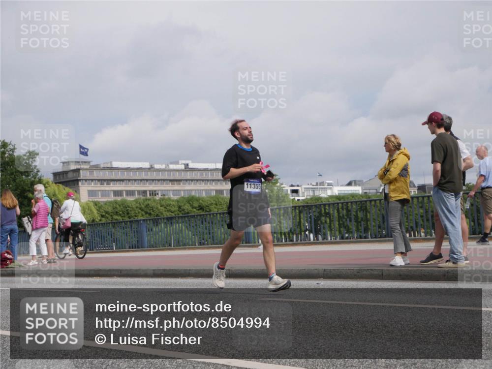 29.06.2025 - hella hamburg halbmarathon Luisa Fischer http://msf.ph/oto/8504994 29.06.2025 10:17:09 Kennedybrücke 11355, 1406, 2990, 3939, 5546, 5670, 7209, 7802, 7840, 7991, 8001, 8147, 8409, 9845 meine-sportfotos.de