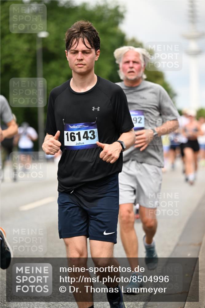 29.06.2025 - hella hamburg halbmarathon Dr. Thomas Lammeyer http://msf.ph/oto/8504996 29.06.2025 10:26:56 Kennedybrücke 2479, 2514, 2744, 2886, 3430, 3600, 3601, 3769, 3995, 4131, 4190, 4266, 4366, 4559, 4969, 4970, 5838, 6048, 6049, 6747, 6820, 6826, 6881, 6899, 7188, 7190, 7276, 7891, 7925, 8855, 8931, 9256, 9392, 10065, 10210, 10432, 10573, 10739, 10917 meine-sportfotos.de