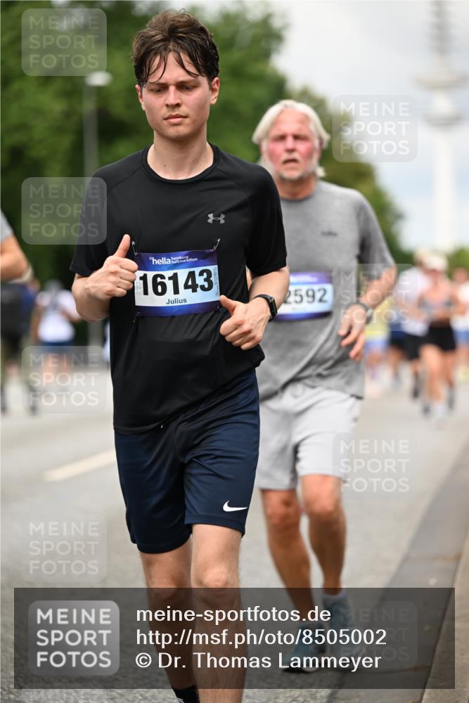 29.06.2025 - hella hamburg halbmarathon Dr. Thomas Lammeyer http://msf.ph/oto/8505002 29.06.2025 10:26:56 Kennedybrücke 2479, 2514, 2744, 2886, 3430, 3600, 3601, 3769, 3995, 4131, 4190, 4266, 4366, 4559, 4969, 4970, 5838, 6048, 6049, 6747, 6820, 6826, 6881, 6899, 7188, 7190, 7276, 7891, 7925, 8855, 8931, 9256, 9392, 10065, 10210, 10432, 10573, 10739, 10917 meine-sportfotos.de