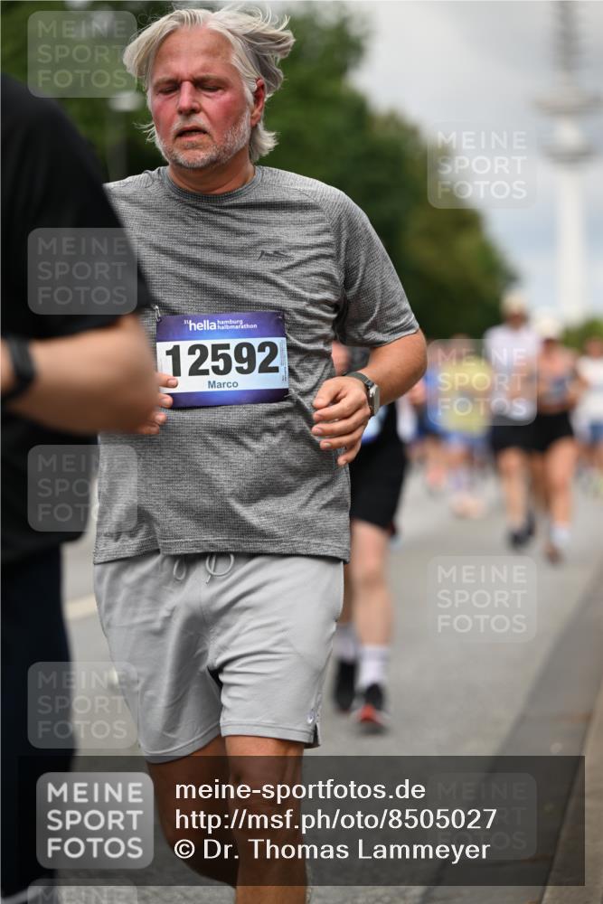 29.06.2025 - hella hamburg halbmarathon Dr. Thomas Lammeyer http://msf.ph/oto/8505027 29.06.2025 10:26:57 Kennedybrücke 2479, 2514, 2744, 2886, 3003, 3430, 3600, 3601, 3769, 3995, 4131, 4190, 4266, 4366, 4559, 4969, 4970, 5838, 6048, 6049, 6747, 6820, 6826, 6881, 6899, 7188, 7190, 7276, 7891, 7925, 8855, 8931, 9256, 9392, 10065, 10210, 10432, 10573, 10739, 10917 meine-sportfotos.de
