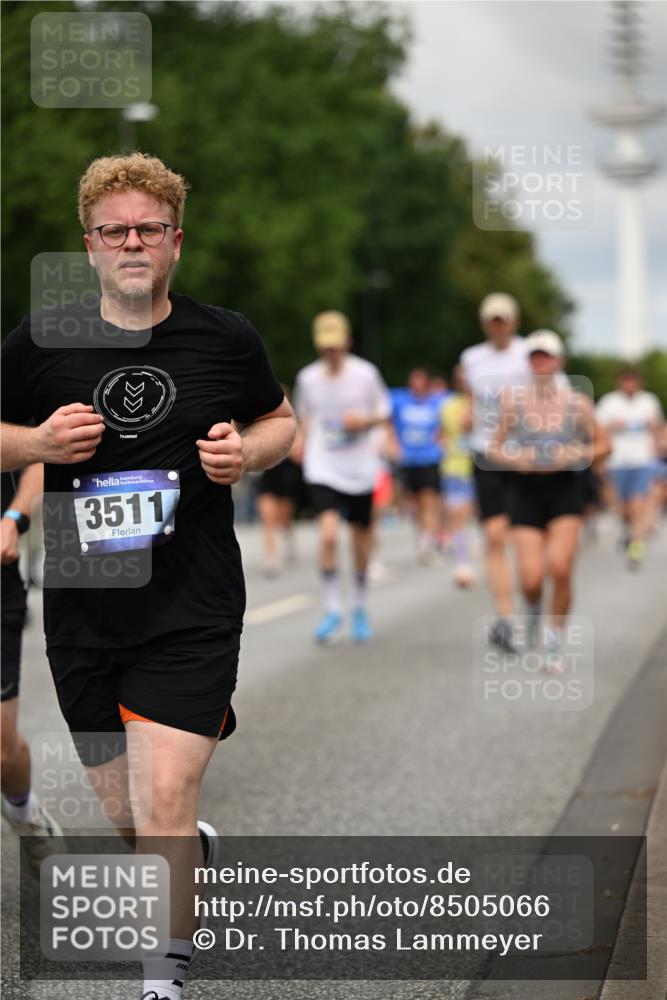 29.06.2025 - hella hamburg halbmarathon Dr. Thomas Lammeyer http://msf.ph/oto/8505066 29.06.2025 10:26:59 Kennedybrücke 2479, 2514, 2744, 2886, 3003, 3430, 3600, 3601, 3769, 3995, 4131, 4190, 4266, 4366, 4559, 4969, 4970, 5838, 6048, 6049, 6747, 6820, 6826, 6881, 6899, 7188, 7190, 7276, 7891, 7925, 8355, 8855, 8931, 9256, 9392, 10065, 10210, 10432, 10573, 10739, 10917 meine-sportfotos.de