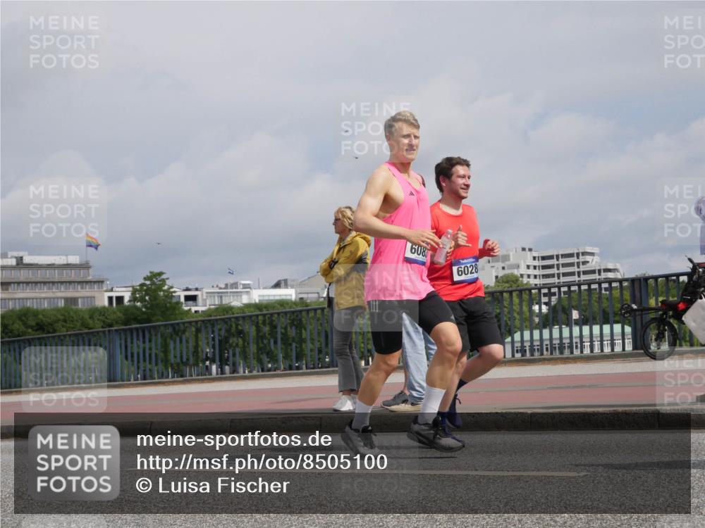 29.06.2025 - hella hamburg halbmarathon Luisa Fischer http://msf.ph/oto/8505100 29.06.2025 10:17:20 Kennedybrücke 608, 6028, 1131, 3020, 3154, 3728, 3756, 3834, 5191, 5670, 6028, 6083, 7209, 7442, 7840, 8409, 9663, 10610 meine-sportfotos.de