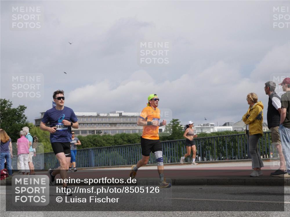 29.06.2025 - hella hamburg halbmarathon Luisa Fischer http://msf.ph/oto/8505126 29.06.2025 10:17:24 Kennedybrücke 16126, 1131, 1480, 3020, 3025, 3154, 3728, 3756, 3834, 5191, 6028, 6366, 6717, 7442, 9173, 9663, 10224, 10610 meine-sportfotos.de