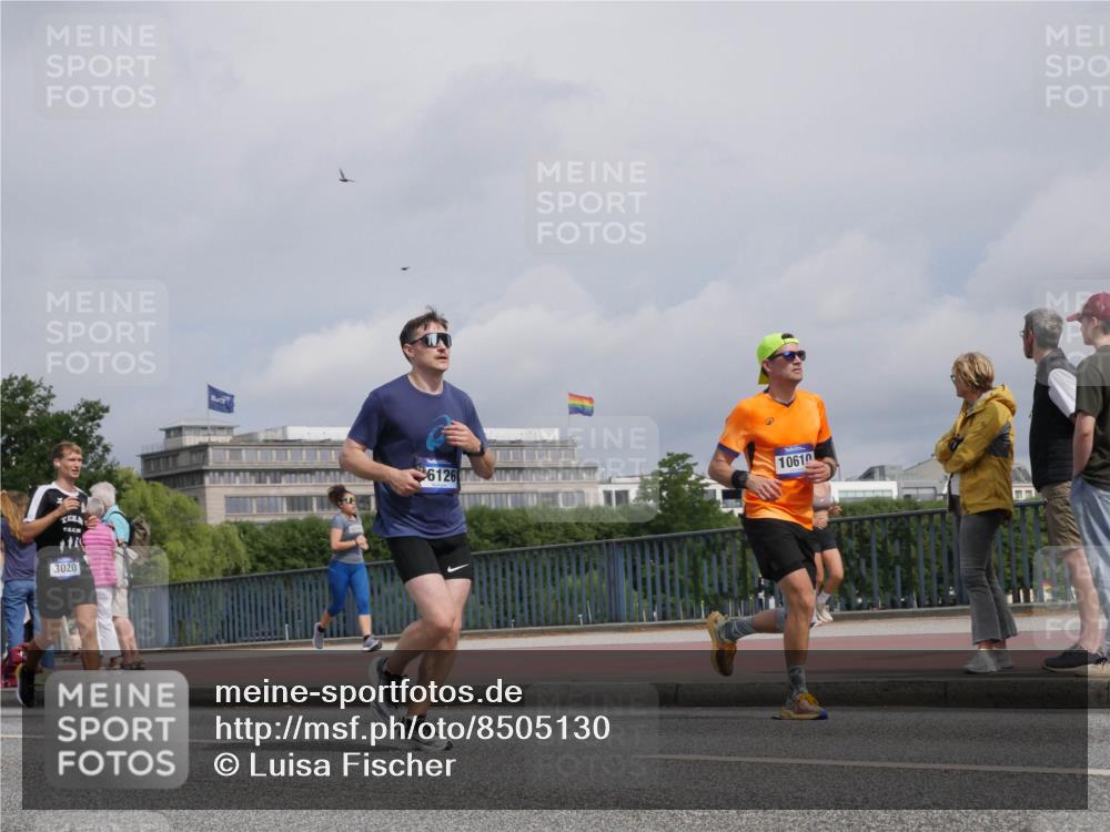 29.06.2025 - hella hamburg halbmarathon Luisa Fischer http://msf.ph/oto/8505130 29.06.2025 10:17:24 Kennedybrücke 3020, 6126, 10610, 1131, 1480, 3020, 3025, 3154, 3728, 3756, 3834, 5191, 6028, 6366, 6717, 7442, 9173, 9663, 10224, 10610 meine-sportfotos.de