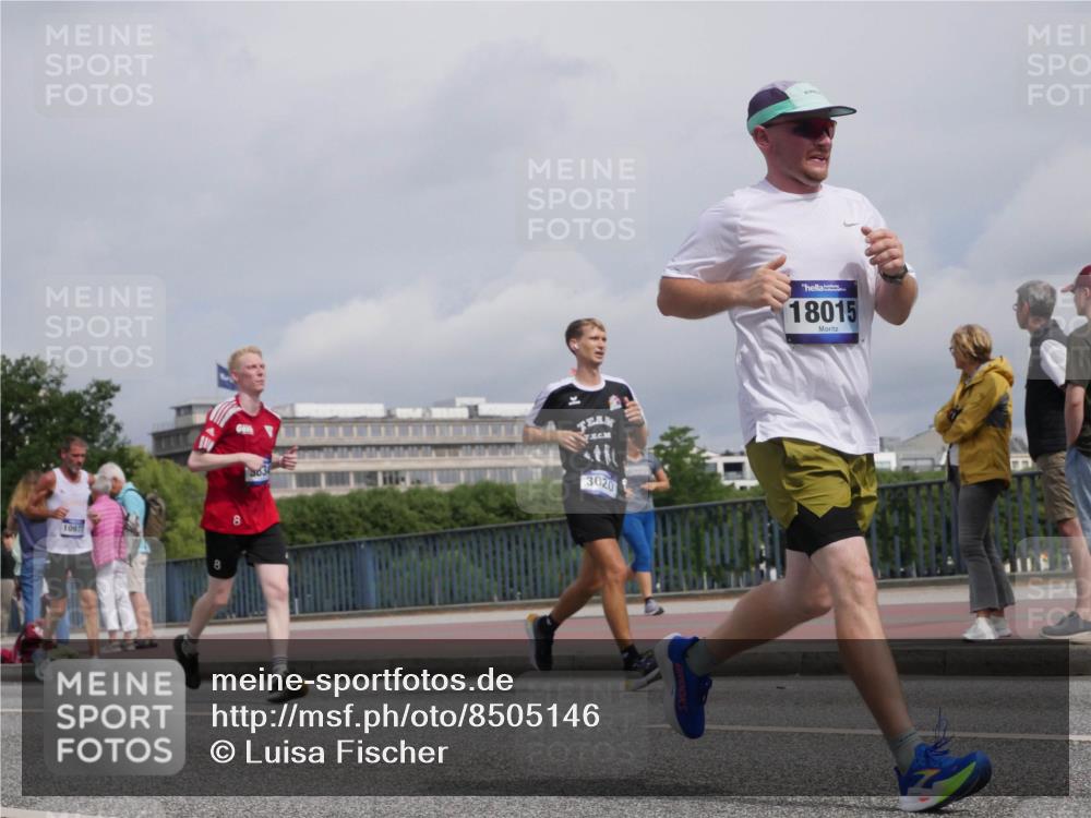 29.06.2025 - hella hamburg halbmarathon Luisa Fischer http://msf.ph/oto/8505146 29.06.2025 10:17:26 Kennedybrücke 1097, 8, 583, 3020, 18015, 1071, 1131, 1480, 3020, 3025, 3728, 3756, 3834, 5191, 6366, 6717, 7442, 8055, 9173, 9663, 10224, 10610 meine-sportfotos.de