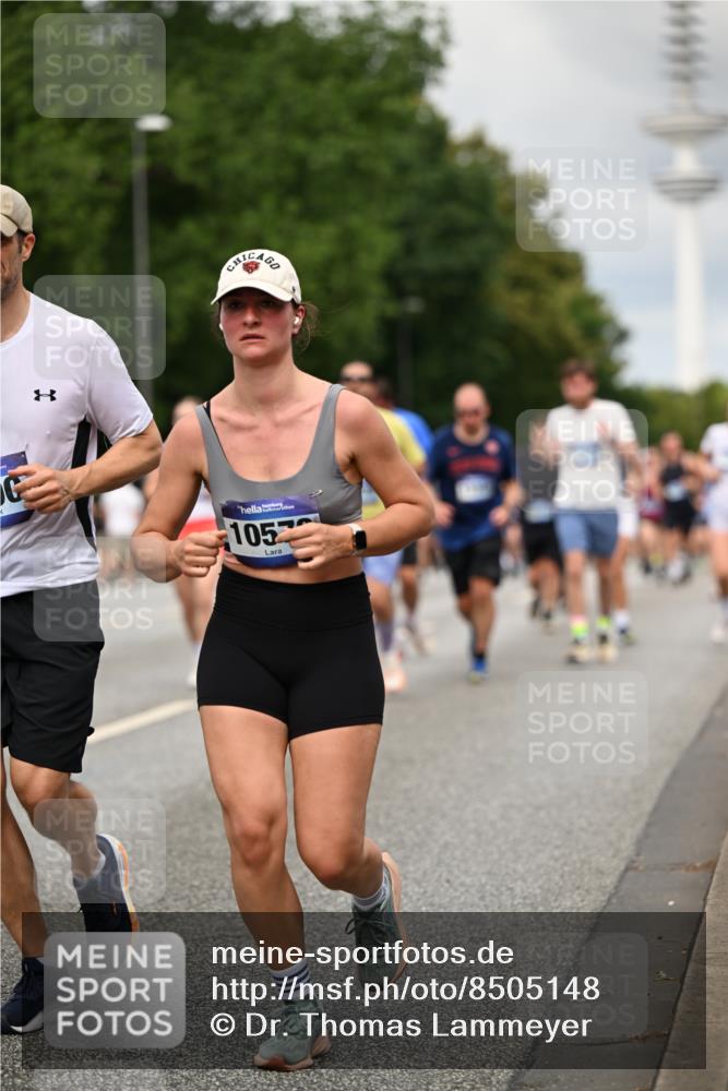 29.06.2025 - hella hamburg halbmarathon Dr. Thomas Lammeyer http://msf.ph/oto/8505148 29.06.2025 10:27:02 Kennedybrücke 2022, 2479, 2514, 2744, 2886, 3003, 3430, 3600, 3601, 3769, 4190, 4266, 4366, 4969, 4970, 5629, 5838, 6048, 6049, 6747, 6784, 6785, 6826, 6881, 7188, 7190, 7276, 7891, 7925, 8355, 8715, 8931, 9256, 9392, 10065, 10210, 10432, 10573, 10917 meine-sportfotos.de