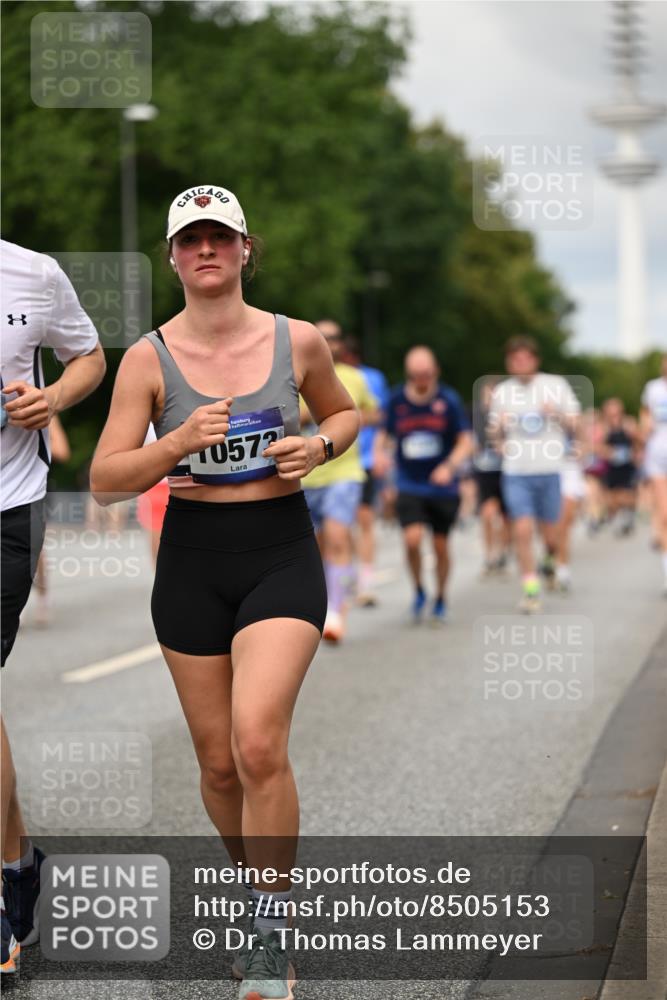 29.06.2025 - hella hamburg halbmarathon Dr. Thomas Lammeyer http://msf.ph/oto/8505153 29.06.2025 10:27:02 Kennedybrücke 2022, 2479, 2514, 2744, 2886, 3003, 3430, 3600, 3601, 3769, 4190, 4266, 4366, 4969, 4970, 5629, 5838, 6048, 6049, 6747, 6784, 6785, 6826, 6881, 7188, 7190, 7276, 7891, 7925, 8355, 8715, 8931, 9256, 9392, 10065, 10210, 10432, 10573, 10917 meine-sportfotos.de