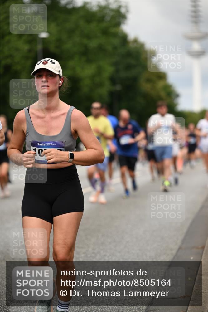 29.06.2025 - hella hamburg halbmarathon Dr. Thomas Lammeyer http://msf.ph/oto/8505164 29.06.2025 10:27:02 Kennedybrücke 2022, 2479, 2514, 2744, 2886, 3003, 3430, 3600, 3601, 3769, 4190, 4266, 4366, 4969, 4970, 5629, 5838, 6048, 6049, 6747, 6784, 6785, 6826, 6881, 7188, 7190, 7276, 7891, 7925, 8355, 8715, 8931, 9256, 9392, 10065, 10210, 10432, 10573, 10917 meine-sportfotos.de