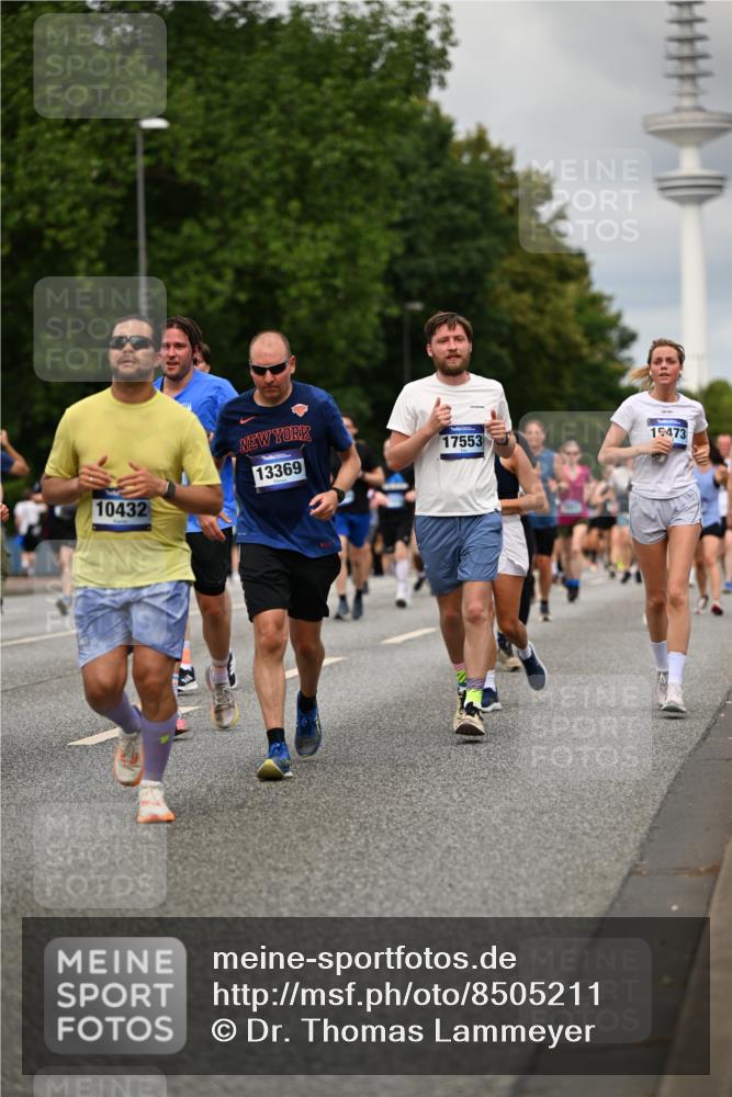 29.06.2025 - hella hamburg halbmarathon Dr. Thomas Lammeyer http://msf.ph/oto/8505211 29.06.2025 10:27:05 Kennedybrücke 2022, 2294, 2479, 2514, 2744, 2886, 3003, 3430, 3600, 3601, 3769, 4190, 4266, 4969, 5223, 5629, 5798, 5838, 6048, 6049, 6747, 6784, 6785, 6826, 6881, 7188, 7190, 7266, 7276, 7891, 7925, 8355, 8715, 9256, 9392, 10088, 10210, 10432, 10573, 10917 meine-sportfotos.de
