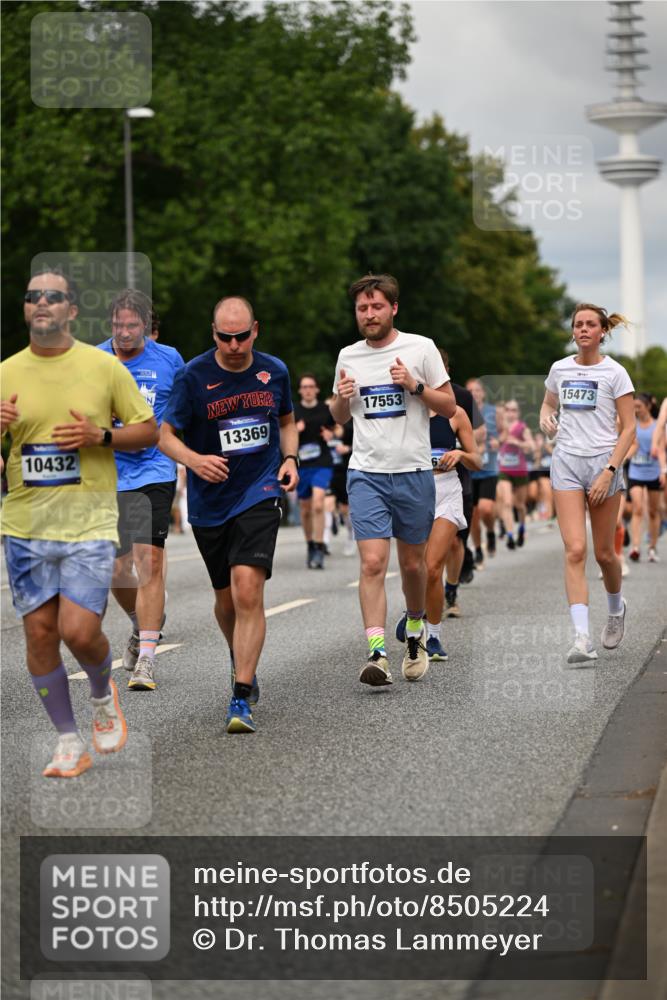 29.06.2025 - hella hamburg halbmarathon Dr. Thomas Lammeyer http://msf.ph/oto/8505224 29.06.2025 10:27:05 Kennedybrücke 2022, 2294, 2479, 2514, 2744, 2886, 3003, 3430, 3600, 3601, 3769, 4190, 4266, 4969, 5223, 5629, 5798, 5838, 6048, 6049, 6747, 6784, 6785, 6826, 6881, 7188, 7190, 7266, 7276, 7891, 7925, 8355, 8715, 9256, 9392, 10088, 10210, 10432, 10573, 10917 meine-sportfotos.de