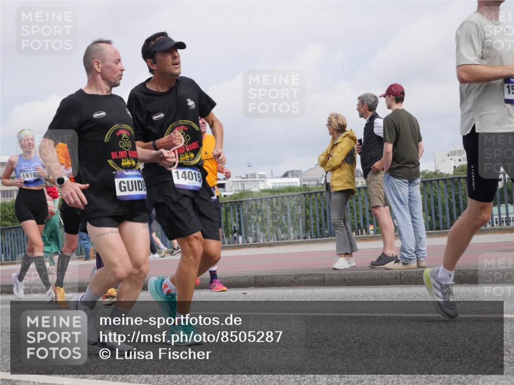 29.06.2025 - hella hamburg halbmarathon Luisa Fischer http://msf.ph/oto/8505287 29.06.2025 10:17:44 Kennedybrücke 1616, 14015, 15, 2046, 2690, 3454, 3691, 7195, 7446, 7447, 7881, 8522, 8563, 8892, 9709 meine-sportfotos.de