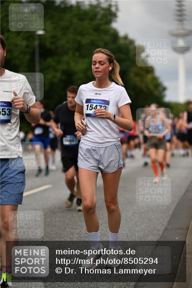 29.06.2025 - hella hamburg halbmarathon Dr. Thomas Lammeyer http://msf.ph/oto/8505294 29.06.2025 10:27:08 Kennedybrücke 1372, 2022, 2294, 2479, 2514, 2744, 2886, 3003, 3430, 3600, 3601, 3769, 4190, 4266, 4969, 5223, 5629, 5798, 5838, 6048, 6578, 6747, 6784, 6785, 6881, 7188, 7190, 7266, 7276, 7891, 7919, 8355, 8715, 9256, 9392, 10088, 10432, 10573 meine-sportfotos.de