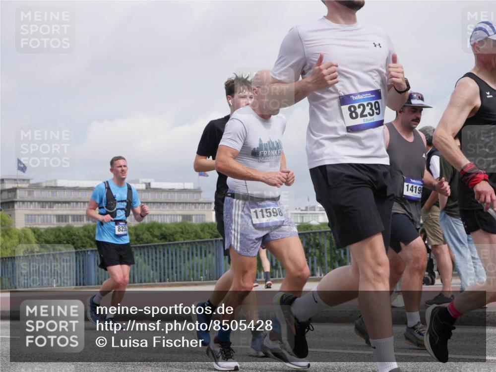 29.06.2025 - hella hamburg halbmarathon Luisa Fischer http://msf.ph/oto/8505428 29.06.2025 10:18:00 Kennedybrücke 8256, 11598, 8239, 1419, 1296, 1379, 1524, 1575, 1745, 2281, 3507, 3509, 3513, 3650, 4495, 4641, 5608, 5800, 5981, 6317, 6710, 7439, 8239, 8256, 9911, 9975, 10589, 10717, 10858 meine-sportfotos.de