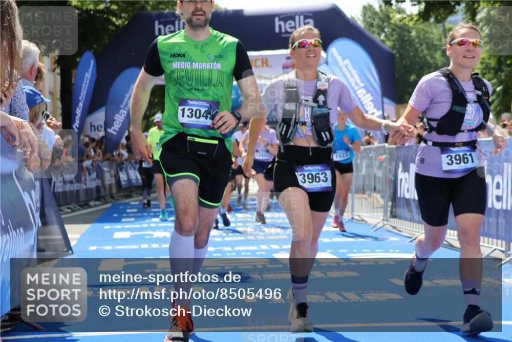 29.06.2025 - hella hamburg halbmarathon Strokosch-Dieckow http://msf.ph/oto/8505496 29.06.2025 11:37:46 Ziel 1022, 1545, 1849, 1856, 3714, 3961, 3963, 4937, 5146, 7304, 7982, 8315, 10006, 11129, 11482, 11886, 12086, 12443, 13043, 13444, 15367, 16125, 16185, 19080 meine-sportfotos.de