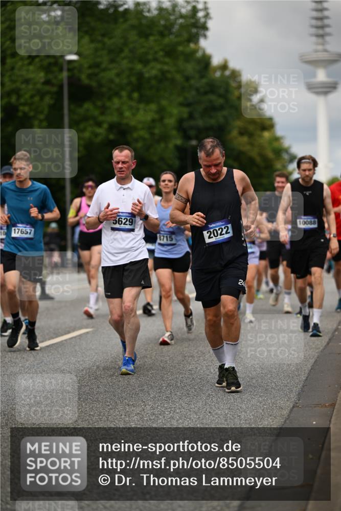 29.06.2025 - hella hamburg halbmarathon Dr. Thomas Lammeyer http://msf.ph/oto/8505504 29.06.2025 10:27:15 Kennedybrücke 1029, 1372, 1853, 2022, 2294, 2514, 3003, 3029, 3600, 3601, 3769, 4793, 4969, 5223, 5629, 5798, 5838, 6048, 6578, 6747, 6784, 6785, 7266, 7891, 7919, 8355, 8715, 9256, 9301, 9512, 10088, 10432 meine-sportfotos.de