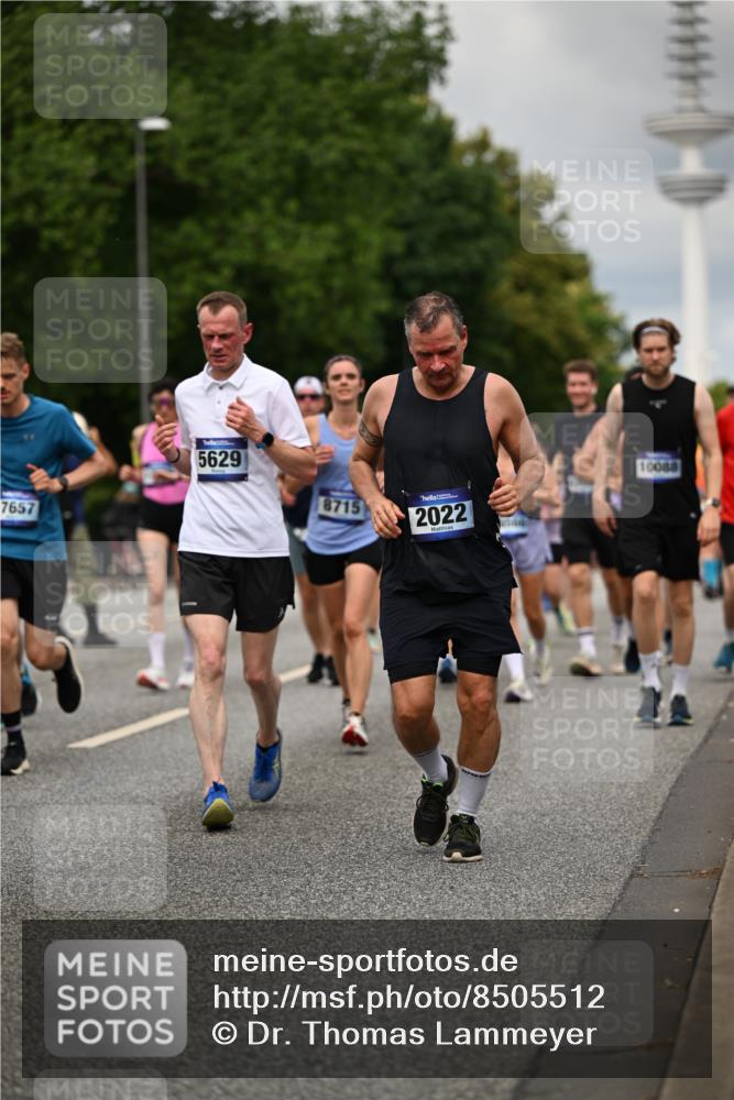 29.06.2025 - hella hamburg halbmarathon Dr. Thomas Lammeyer http://msf.ph/oto/8505512 29.06.2025 10:27:16 Kennedybrücke 1029, 1187, 1372, 1853, 2022, 2294, 2514, 3003, 3029, 3600, 3601, 3769, 4793, 4969, 5223, 5629, 5798, 5838, 6048, 6578, 6747, 6784, 6785, 7266, 7891, 7919, 8355, 8715, 9256, 9301, 9512, 10088, 10432 meine-sportfotos.de