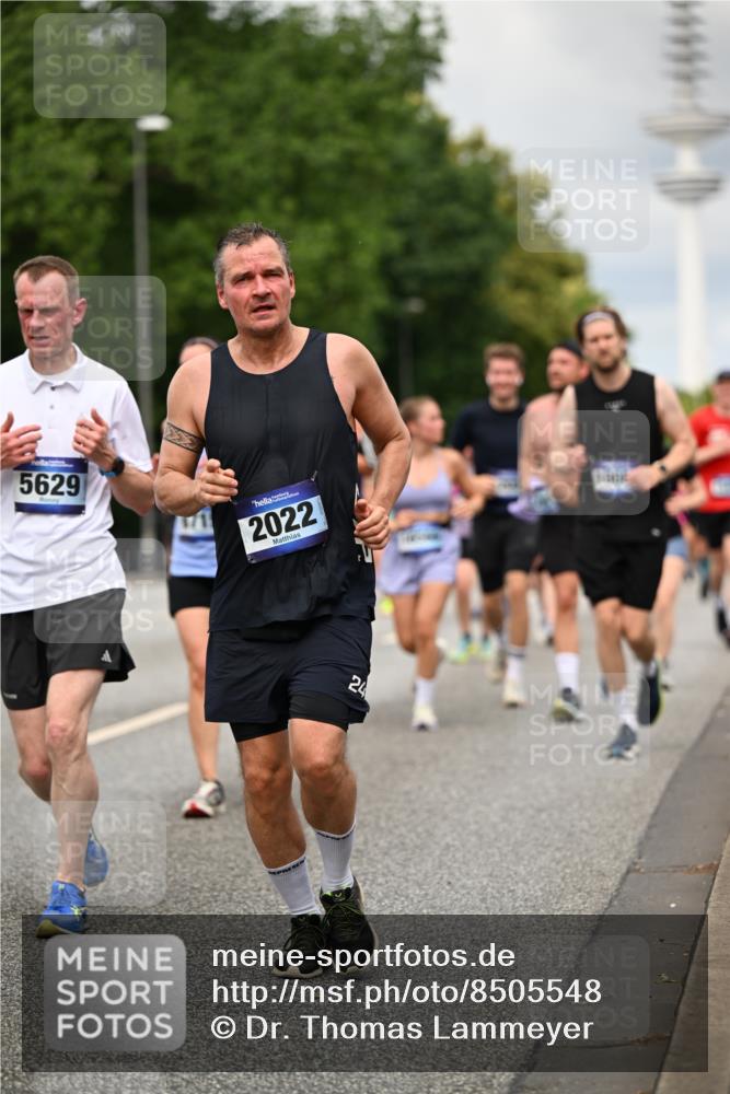 29.06.2025 - hella hamburg halbmarathon Dr. Thomas Lammeyer http://msf.ph/oto/8505548 29.06.2025 10:27:17 Kennedybrücke 1029, 1187, 1372, 1853, 2022, 2294, 2514, 3003, 3029, 3600, 3601, 3769, 4728, 4793, 4969, 5223, 5629, 5798, 5838, 6048, 6578, 6747, 6784, 6785, 7266, 7891, 7919, 8355, 8715, 9256, 9301, 9512, 10088, 10432 meine-sportfotos.de