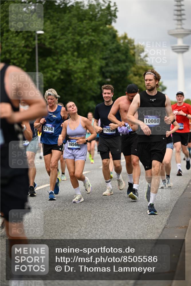 29.06.2025 - hella hamburg halbmarathon Dr. Thomas Lammeyer http://msf.ph/oto/8505586 29.06.2025 10:27:18 Kennedybrücke 1029, 1187, 1362, 1372, 1853, 2022, 2294, 2514, 3003, 3029, 3600, 3601, 3769, 4728, 4793, 4969, 5223, 5629, 5798, 5838, 6048, 6578, 6747, 6784, 6785, 7266, 7891, 7919, 8355, 8715, 9256, 9301, 9512, 9913, 10088, 10432 meine-sportfotos.de