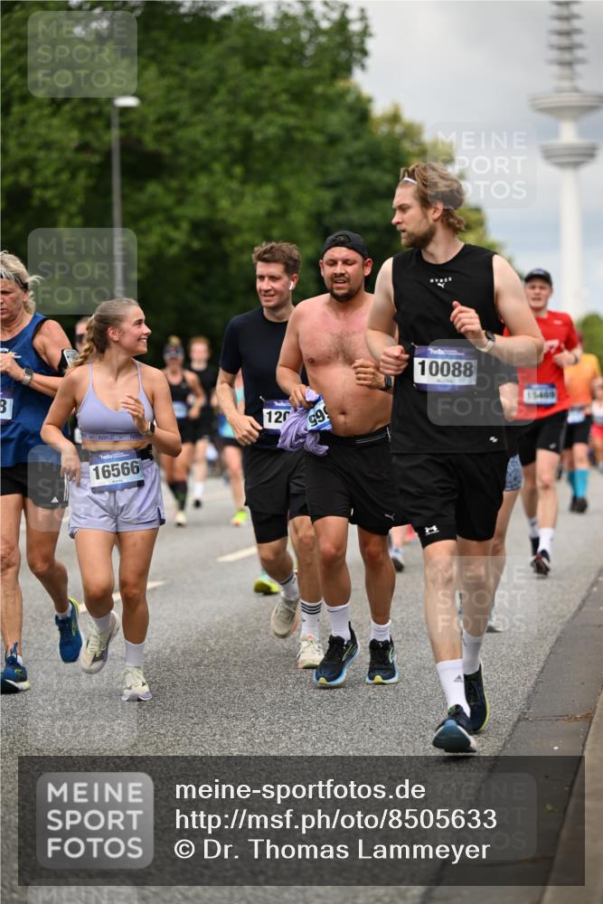 29.06.2025 - hella hamburg halbmarathon Dr. Thomas Lammeyer http://msf.ph/oto/8505633 29.06.2025 10:27:19 Kennedybrücke 1029, 1187, 1362, 1372, 1853, 2022, 2294, 2514, 3003, 3029, 3601, 3769, 4728, 4793, 4969, 5223, 5629, 5798, 5838, 6048, 6578, 6747, 6784, 6785, 7266, 7891, 7919, 8355, 8715, 9133, 9256, 9301, 9512, 9913, 10088, 10432 meine-sportfotos.de