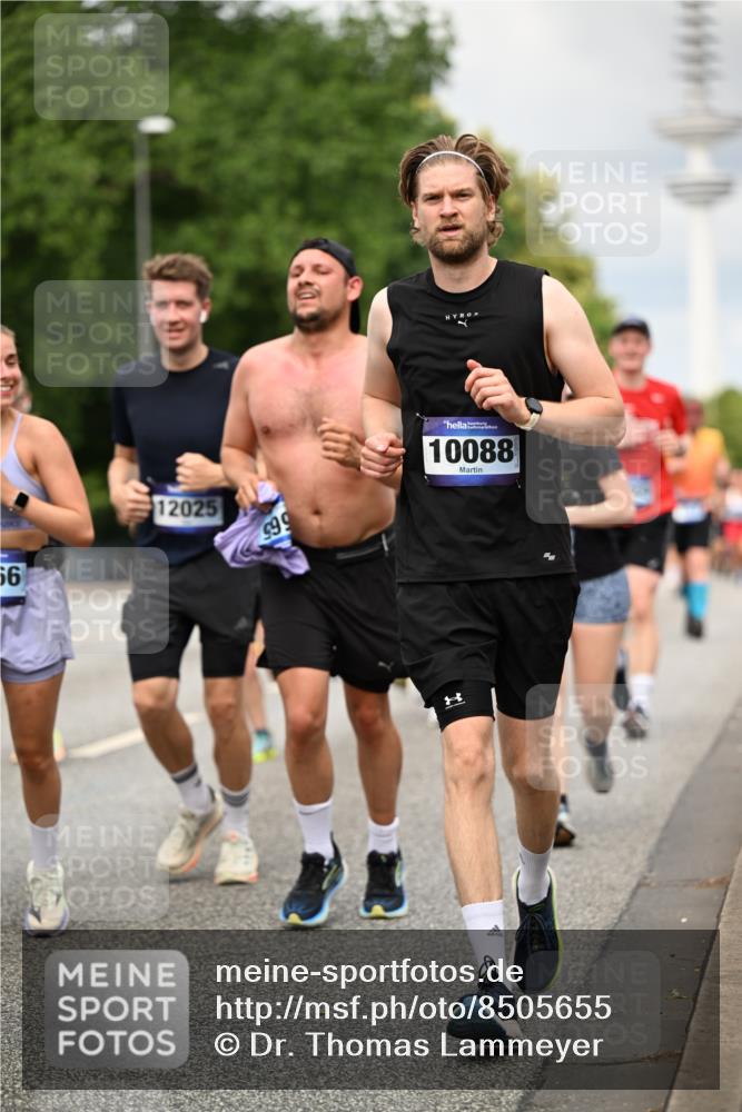 29.06.2025 - hella hamburg halbmarathon Dr. Thomas Lammeyer http://msf.ph/oto/8505655 29.06.2025 10:27:20 Kennedybrücke 1029, 1187, 1362, 1372, 1853, 2022, 2294, 2514, 3003, 3029, 3601, 3769, 4728, 4793, 4969, 5223, 5629, 5798, 5838, 6578, 6747, 6784, 6785, 7266, 7891, 7919, 8355, 8715, 9133, 9256, 9301, 9512, 9913, 10088 meine-sportfotos.de