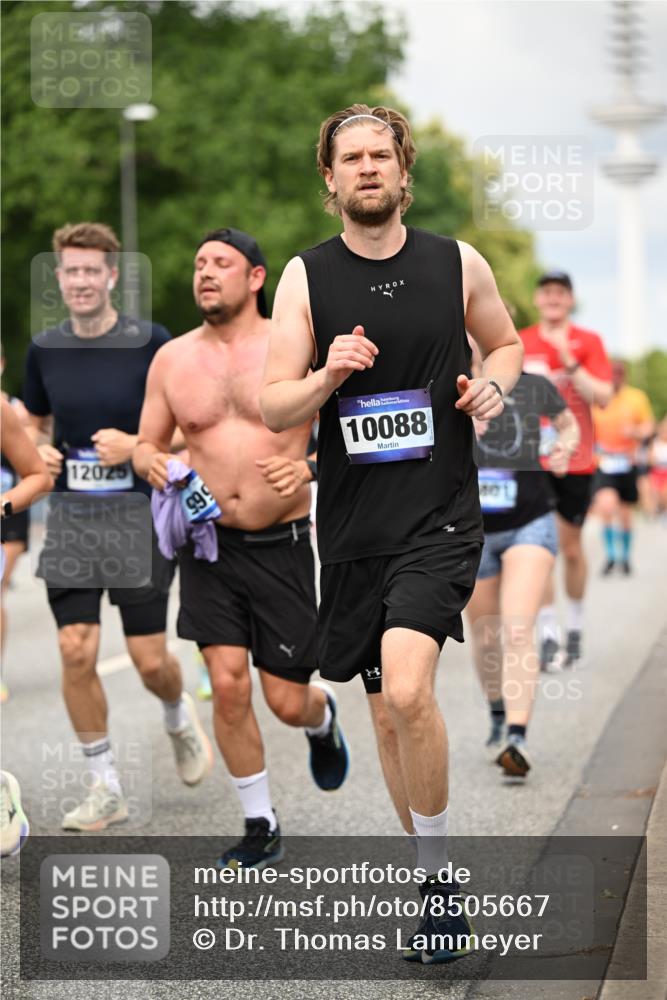 29.06.2025 - hella hamburg halbmarathon Dr. Thomas Lammeyer http://msf.ph/oto/8505667 29.06.2025 10:27:20 Kennedybrücke 1029, 1187, 1362, 1372, 1853, 2022, 2294, 2514, 3003, 3029, 3601, 3769, 4728, 4793, 4969, 5223, 5629, 5798, 5838, 6578, 6747, 6784, 6785, 7266, 7891, 7919, 8355, 8715, 9133, 9256, 9301, 9512, 9913, 10088 meine-sportfotos.de