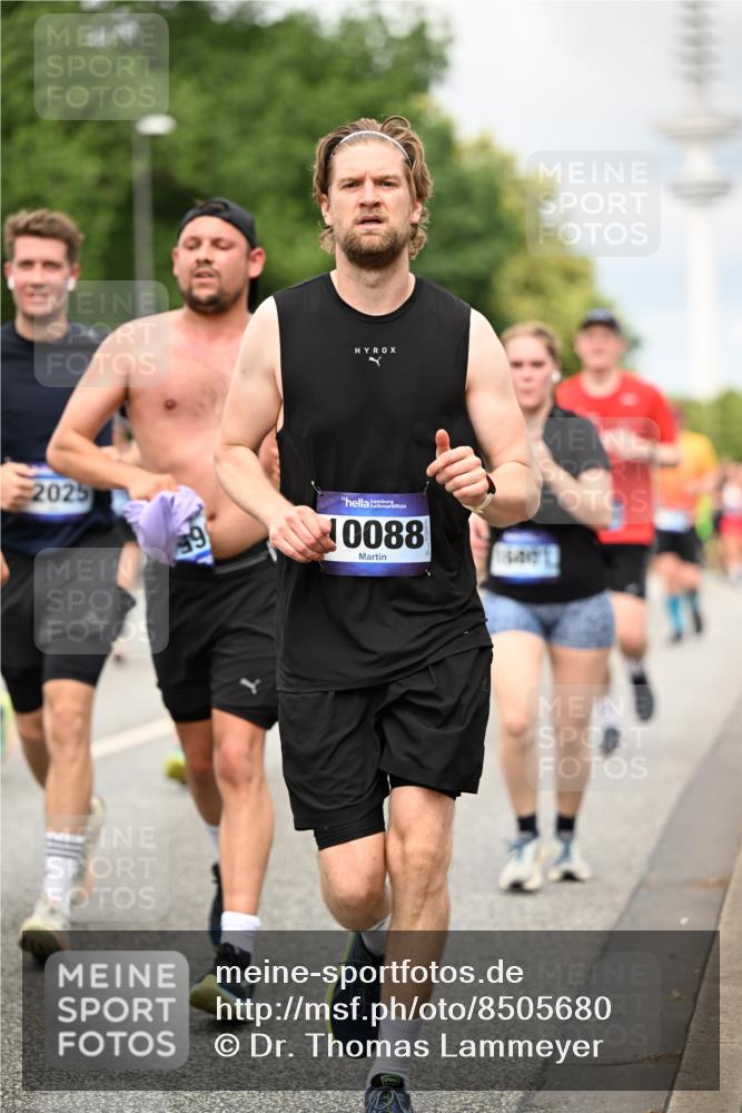 29.06.2025 - hella hamburg halbmarathon Dr. Thomas Lammeyer http://msf.ph/oto/8505680 29.06.2025 10:27:20 Kennedybrücke 1029, 1187, 1362, 1372, 1853, 2022, 2294, 2514, 3003, 3029, 3601, 3769, 4728, 4793, 4969, 5223, 5629, 5798, 5838, 6578, 6747, 6784, 6785, 7266, 7891, 7919, 8355, 8715, 9133, 9256, 9301, 9512, 9913, 10088 meine-sportfotos.de