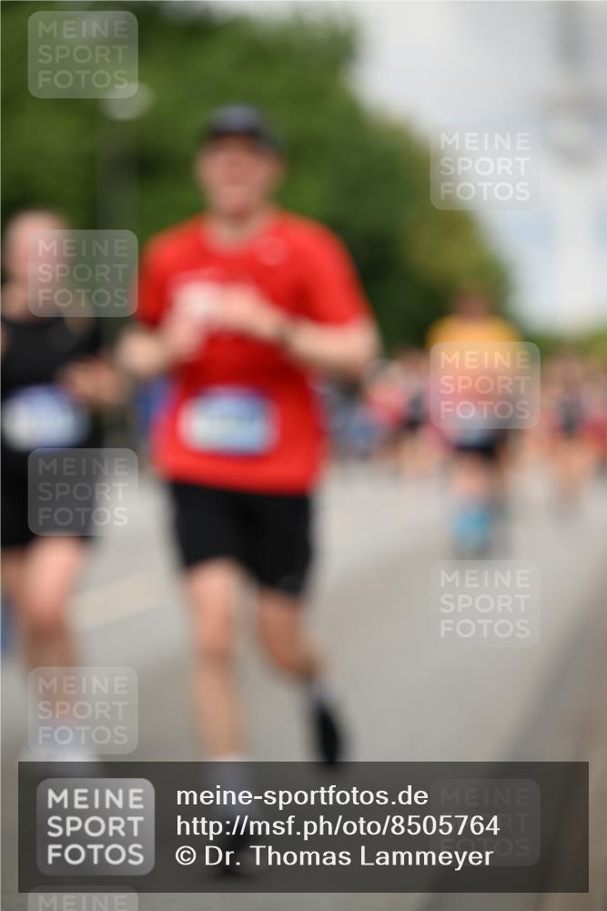 29.06.2025 - hella hamburg halbmarathon Dr. Thomas Lammeyer http://msf.ph/oto/8505764 29.06.2025 10:27:23 Kennedybrücke 1029, 1187, 1362, 1372, 1853, 2022, 2294, 2514, 3003, 3013, 3029, 3769, 4728, 4793, 4969, 5223, 5629, 5798, 5838, 6578, 6747, 6784, 6785, 7266, 7891, 7919, 8355, 8687, 8688, 8715, 9133, 9256, 9301, 9512, 9913, 10088 meine-sportfotos.de