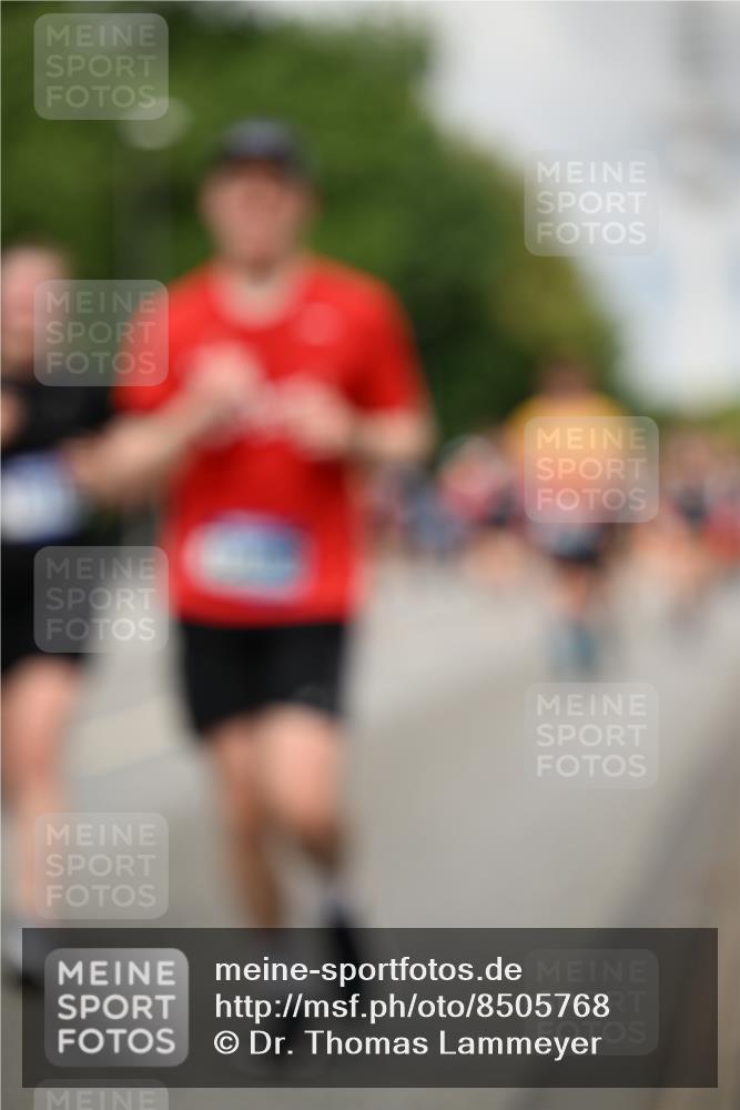 29.06.2025 - hella hamburg halbmarathon Dr. Thomas Lammeyer http://msf.ph/oto/8505768 29.06.2025 10:27:23 Kennedybrücke 1029, 1187, 1362, 1372, 1853, 2022, 2294, 2514, 3003, 3013, 3029, 3769, 4728, 4793, 4969, 5223, 5629, 5798, 5838, 6578, 6747, 6784, 6785, 7266, 7891, 7919, 8355, 8687, 8688, 8715, 9133, 9256, 9301, 9512, 9913, 10088 meine-sportfotos.de