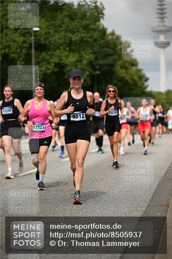 29.06.2025 - hella hamburg halbmarathon Dr. Thomas Lammeyer http://msf.ph/oto/8505937 29.06.2025 10:27:29 Kennedybrücke 1029, 1187, 1362, 1372, 1853, 2022, 2294, 2925, 3013, 3029, 4728, 4793, 5223, 5343, 5629, 5798, 6578, 6784, 6785, 7266, 7919, 8355, 8687, 8688, 8715, 9133, 9301, 9512, 9913, 10088 meine-sportfotos.de