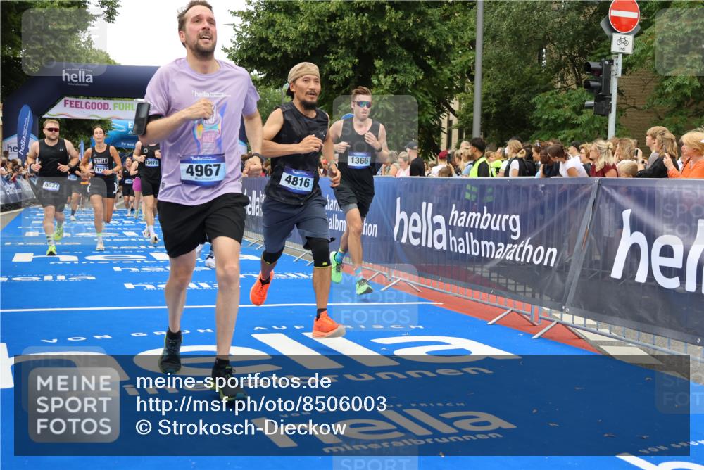 29.06.2025 - hella hamburg halbmarathon Strokosch-Dieckow http://msf.ph/oto/8506003 29.06.2025 10:51:08 Ziel 1366, 1461, 1630, 4077, 4404, 4816, 4967, 5600, 6027, 8117, 8261, 8508, 8704, 8930, 9476, 10508, 10603, 10868, 11512, 11625, 11733, 13008, 13073, 15480, 17384, 17530, 17823, 18066 meine-sportfotos.de