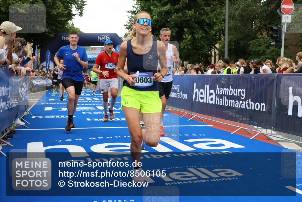 29.06.2025 - hella hamburg halbmarathon Strokosch-Dieckow http://msf.ph/oto/8506105 29.06.2025 10:51:04 Ziel 1366, 1630, 2207, 4077, 4816, 4967, 6027, 8117, 8261, 8508, 8704, 10215, 10508, 10603, 10868, 11733, 12778, 13008, 13073, 14125, 15480, 16285, 17221, 17384, 17530, 17823, 18066, 18350 meine-sportfotos.de