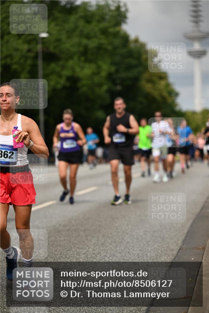29.06.2025 - hella hamburg halbmarathon Dr. Thomas Lammeyer http://msf.ph/oto/8506127 29.06.2025 10:27:35 Kennedybrücke 1029, 1187, 1362, 1372, 1382, 1853, 2925, 3013, 3029, 4728, 4793, 5223, 5343, 6578, 7266, 7919, 8687, 8688, 9133, 9301, 9512, 9913 meine-sportfotos.de
