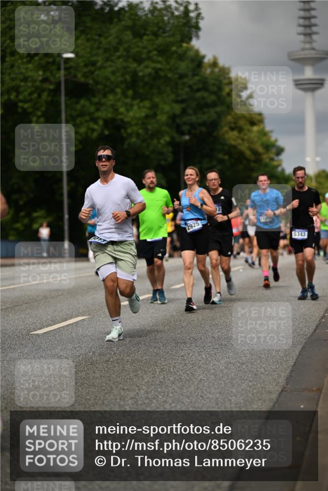 29.06.2025 - hella hamburg halbmarathon Dr. Thomas Lammeyer http://msf.ph/oto/8506235 29.06.2025 10:27:39 Kennedybrücke 1029, 1187, 1362, 1382, 1853, 2925, 3013, 3029, 4728, 4793, 5343, 8687, 8688, 9133, 9301, 9512, 9877, 9913 meine-sportfotos.de