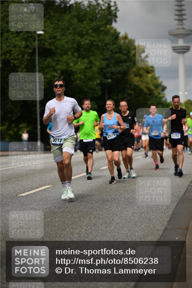 29.06.2025 - hella hamburg halbmarathon Dr. Thomas Lammeyer http://msf.ph/oto/8506238 29.06.2025 10:27:39 Kennedybrücke 1029, 1187, 1362, 1382, 1853, 2925, 3013, 3029, 4728, 4793, 5343, 8687, 8688, 9133, 9301, 9512, 9877, 9913 meine-sportfotos.de
