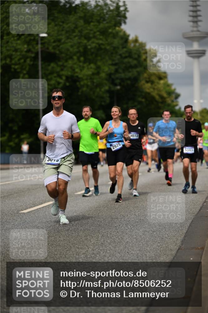 29.06.2025 - hella hamburg halbmarathon Dr. Thomas Lammeyer http://msf.ph/oto/8506252 29.06.2025 10:27:40 Kennedybrücke 1003, 1029, 1187, 1362, 1382, 2925, 3013, 3029, 4728, 4793, 5343, 8687, 8688, 9133, 9301, 9512, 9877, 9913 meine-sportfotos.de