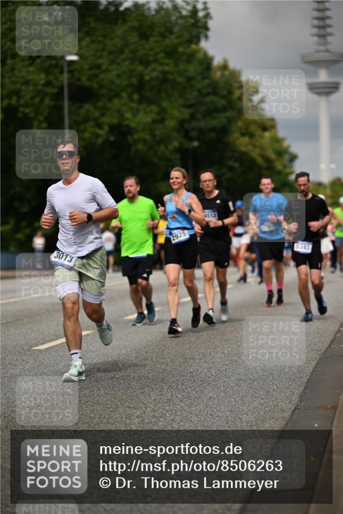 29.06.2025 - hella hamburg halbmarathon Dr. Thomas Lammeyer http://msf.ph/oto/8506263 29.06.2025 10:27:40 Kennedybrücke 1003, 1029, 1187, 1362, 1382, 2925, 3013, 3029, 4728, 4793, 5343, 8687, 8688, 9133, 9301, 9512, 9877, 9913 meine-sportfotos.de