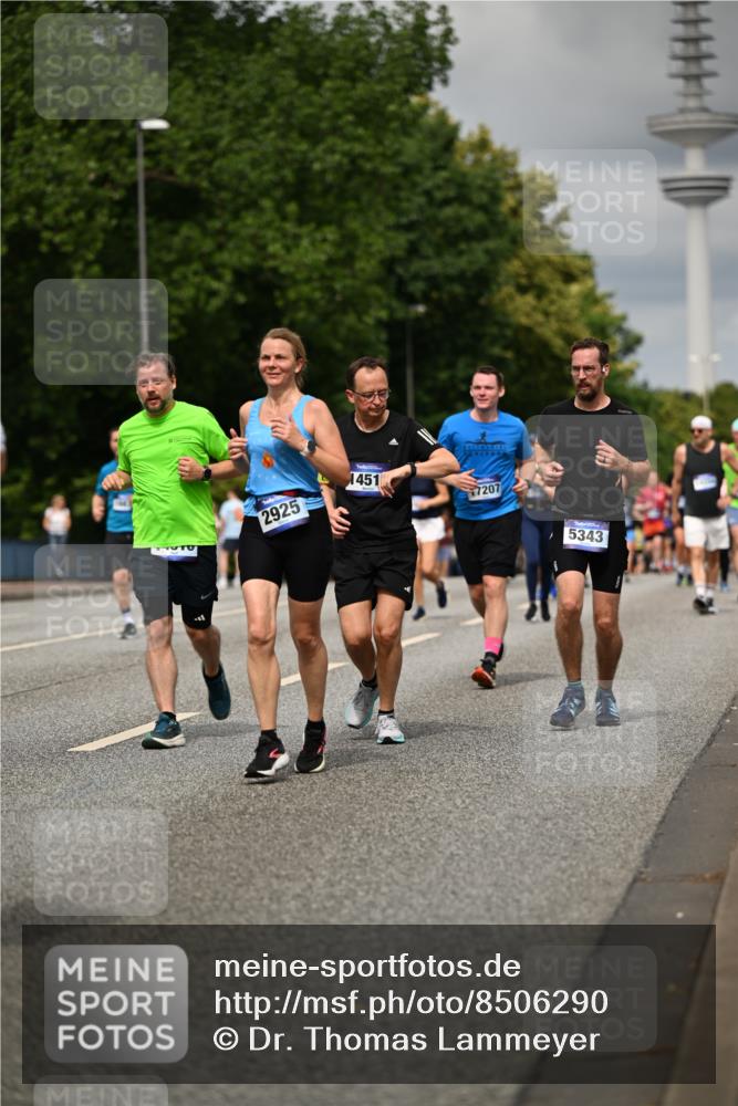 29.06.2025 - hella hamburg halbmarathon Dr. Thomas Lammeyer http://msf.ph/oto/8506290 29.06.2025 10:27:41 Kennedybrücke 1003, 1029, 1048, 1187, 1362, 1382, 2925, 3013, 3029, 4728, 4793, 5343, 7820, 8687, 8688, 8716, 9133, 9301, 9512, 9877, 9913 meine-sportfotos.de