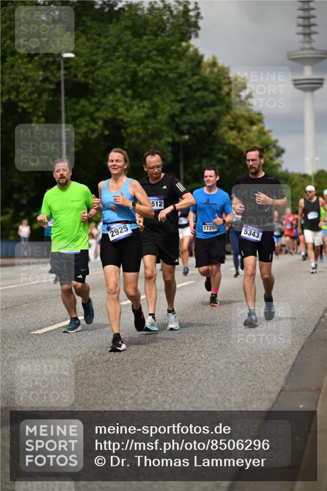 29.06.2025 - hella hamburg halbmarathon Dr. Thomas Lammeyer http://msf.ph/oto/8506296 29.06.2025 10:27:41 Kennedybrücke 1003, 1029, 1048, 1187, 1362, 1382, 2925, 3013, 3029, 4728, 4793, 5343, 7820, 8687, 8688, 8716, 9133, 9301, 9512, 9877, 9913 meine-sportfotos.de